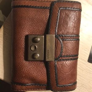Fossil wallet